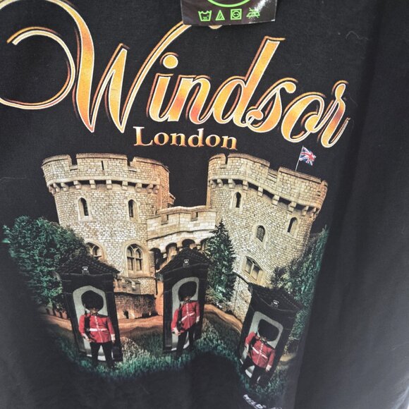 Wild Windsor London Black Glow In the Dark Castle Short Sleeved T-Shirt XXXL - Picture 3 of 11